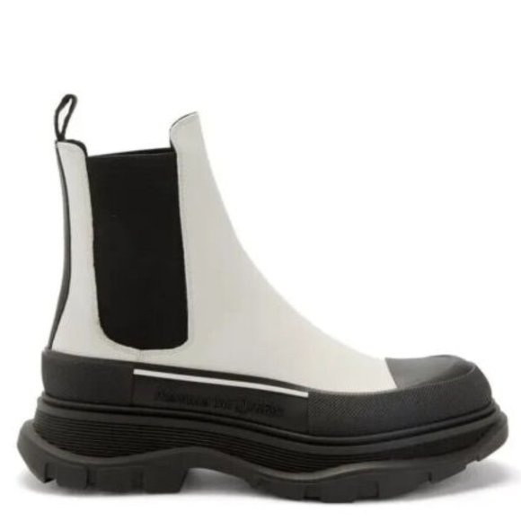 Alexander Mcqueen Women's Tread Slick Leather Chelsea Boots, size 37 - Picture 1 of 13